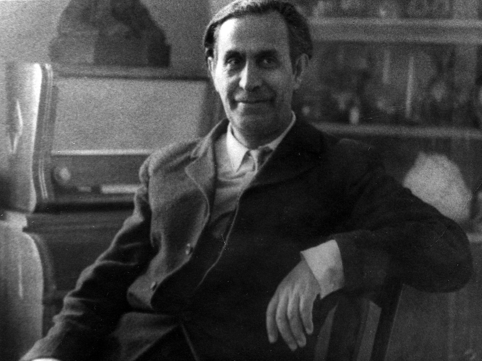 Kamil Khanlarov at home